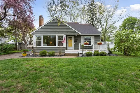 1960 Ballard, Grand Rapids, MI 49506