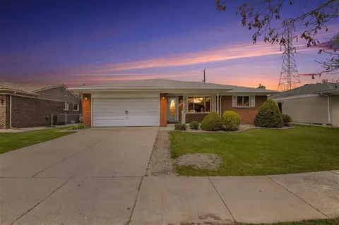 22436 Provincial, Woodhaven, MI 48183