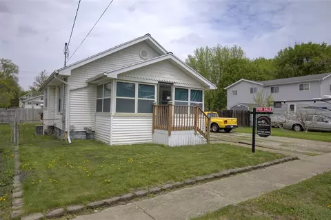 Exterior - 204 E Golf, Jackson, MI 49203 photo 6 of 9