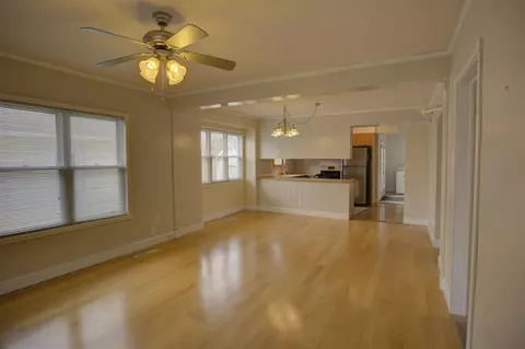 Living - 204 E Golf, Jackson, MI 49203 photo 1 of 14