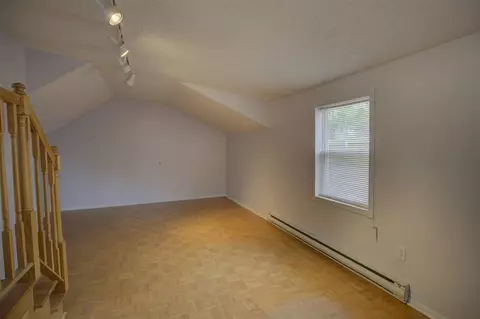 Living - 204 E Golf, Jackson, MI 49203 photo 9 of 14