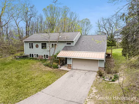 6011 4 Mile, Ada, MI 49301