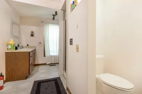 Bath - 330 6th, Three Rivers, MI 49093 photo 3 of 3