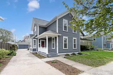 70 W 12th, Holland, MI 49423