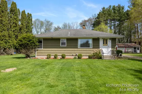 827 12 Mile, Sparta, MI 49345