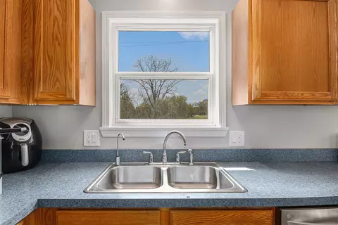 15514 Van Syckle, Gregory, MI 48137 photo 4
