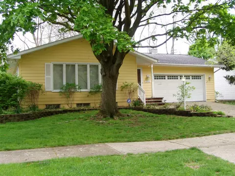 2010 Collegewood, Ypsilanti, MI 48197