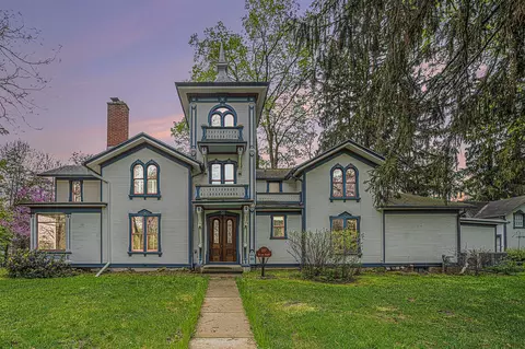 107 Delano, Allegan, MI 49010
