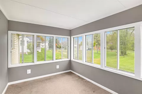 Exterior - 5647 Maple Dl, Jackson, MI 49201 photo 4 of 7