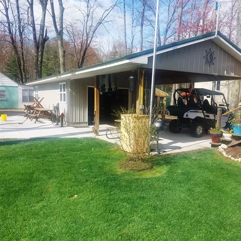 Exterior - 3909 W W Pne, Bitely, MI 49309 photo 3 of 4