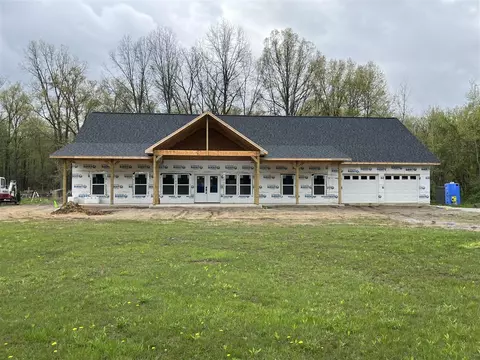 8329 Oakville Waltz, Belleville, MI 48111