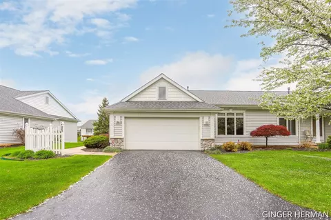 283 S Shoreside, Grand Rapids, MI 49548