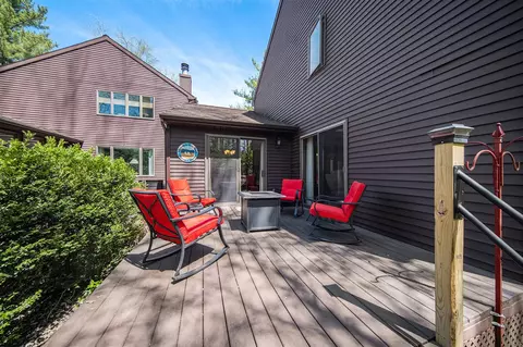Exterior - 1852 Wedgefield, Jackson, MI 49201 photo 4 of 5