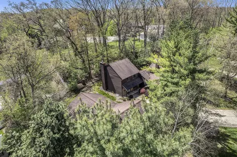 View/Area - 1852 Wedgefield, Jackson, MI 49201 photo 3 of 3