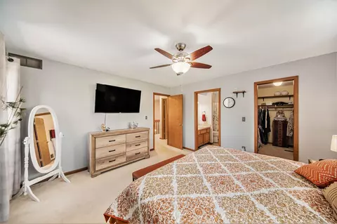 Bedroom - 1852 Wedgefield, Jackson, MI 49201 photo 2 of 4