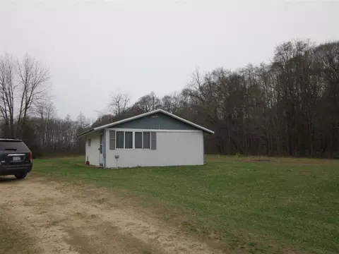 42840 70th, Covert, MI 49043 photo 2