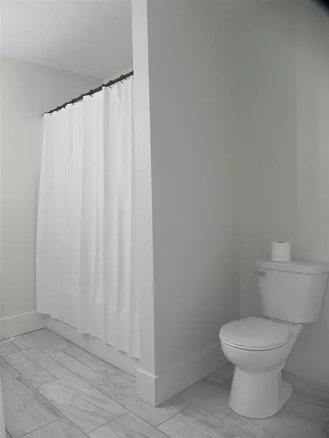 Bath - 437 E Michigan, Three Rivers, MI 49093 photo 4 of 7