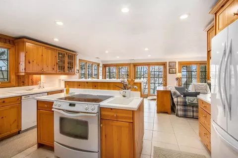 Kitchen - 59672 Summit, Three Rivers, MI 49093 photo 1 of 4