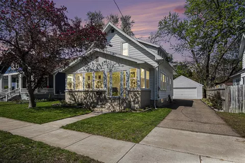2519 Wyoming, Wyoming, MI 49519
