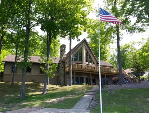8471 Stephenson, Onsted, MI 49265