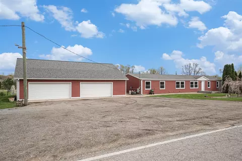 12030 S Ferris, Grant, MI 49327 photo 4