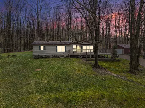 7947 W 30 Rd, Harrietta, MI 49638