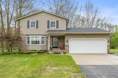 3425 13th, Wayland, MI 49348