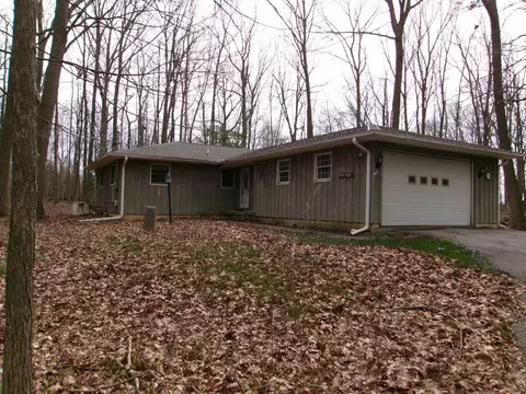 4215 Tipton Woods, Adrian, MI 49221