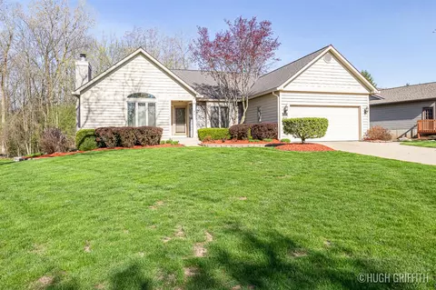 815 Meadowmeade, Ada, MI 49301