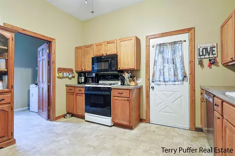 Kitchen - 12 N North, White Cloud, MI 49349 photo 1 of 2