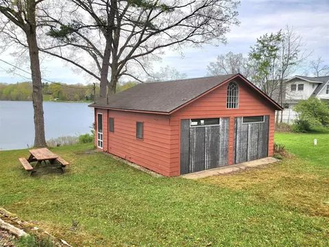 684 E Lake Sixteen, Allegan, MI 49010