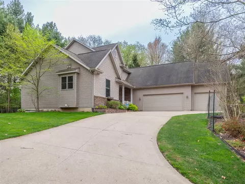 7200 Marsh Rdg, Augusta, MI 49012