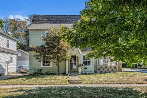 Exterior - 1009 S Webster, Jackson, MI 49203 photo 2 of 11
