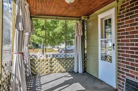 Exterior - 1009 S Webster, Jackson, MI 49203 photo 3 of 11