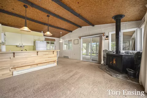 Living - 2475 Spring Grv, Stanton, MI 48888 photo 4 of 4