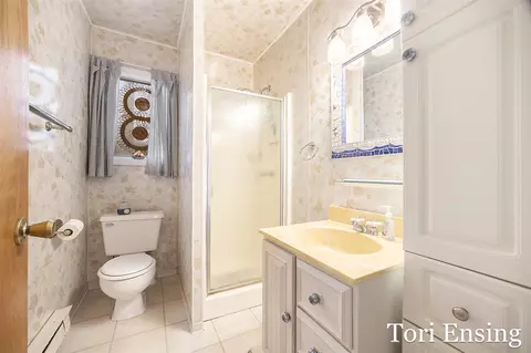 Bath - 2475 Spring Grv, Stanton, MI 48888 photo 1 of 1