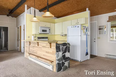 Kitchen - 2475 Spring Grv, Stanton, MI 48888 photo 1 of 2