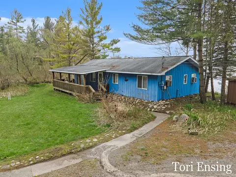 Exterior - 2475 Spring Grv, Stanton, MI 48888 photo 1 of 8