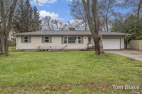 2737 Patricia, Muskegon, MI 49445