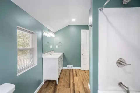 Bath - 123 N 2nd, Cassopolis, MI 49031 photo 3 of 3