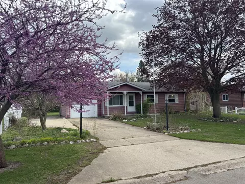 1005 Meadowlane, Sturgis, MI 49091