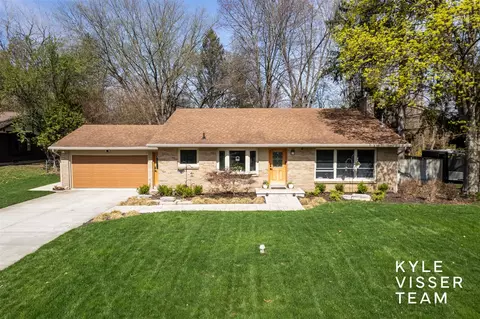 1453 Riverton, Grand Rapids, MI 49546
