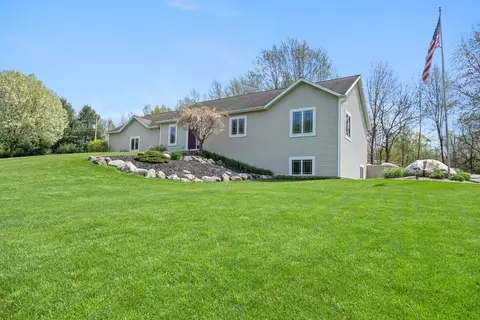 10626 Eastern, Wayland, MI 49348