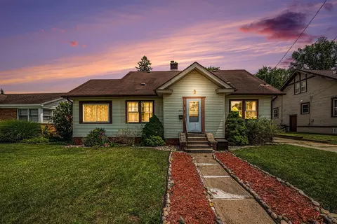 2244 Collingwood, Wyoming, MI 49519