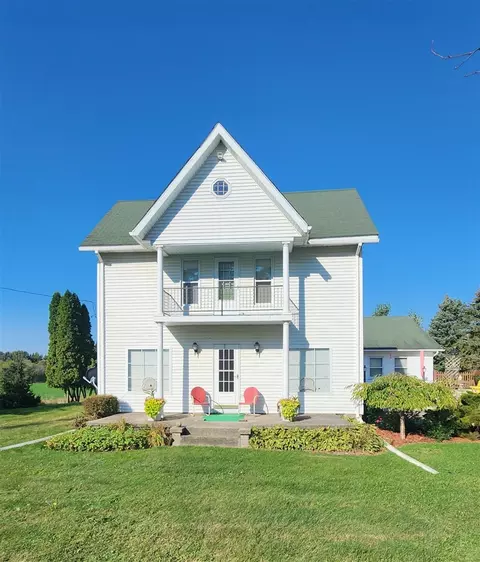 13585 Fruit Rdg, Kent City, MI 49330