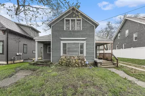 716 Henry, Grand Rapids, MI 49503