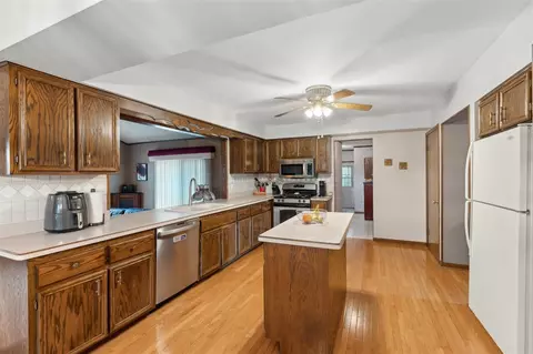 Kitchen - 47096 Corbett, Macomb, MI 48044 photo 1 of 3