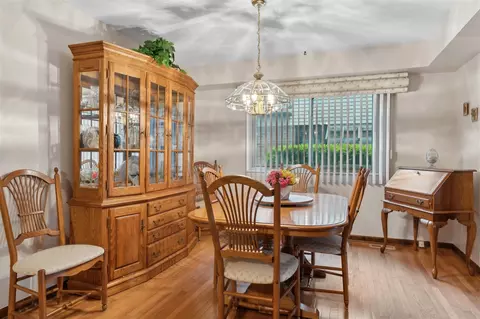 Dining - 47096 Corbett, Macomb, MI 48044 photo 1 of 2