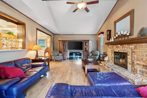 Living - 47096 Corbett, Macomb, MI 48044 photo 2 of 3