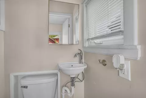 1212 Forest, Jackson, MI 49201 photo 18